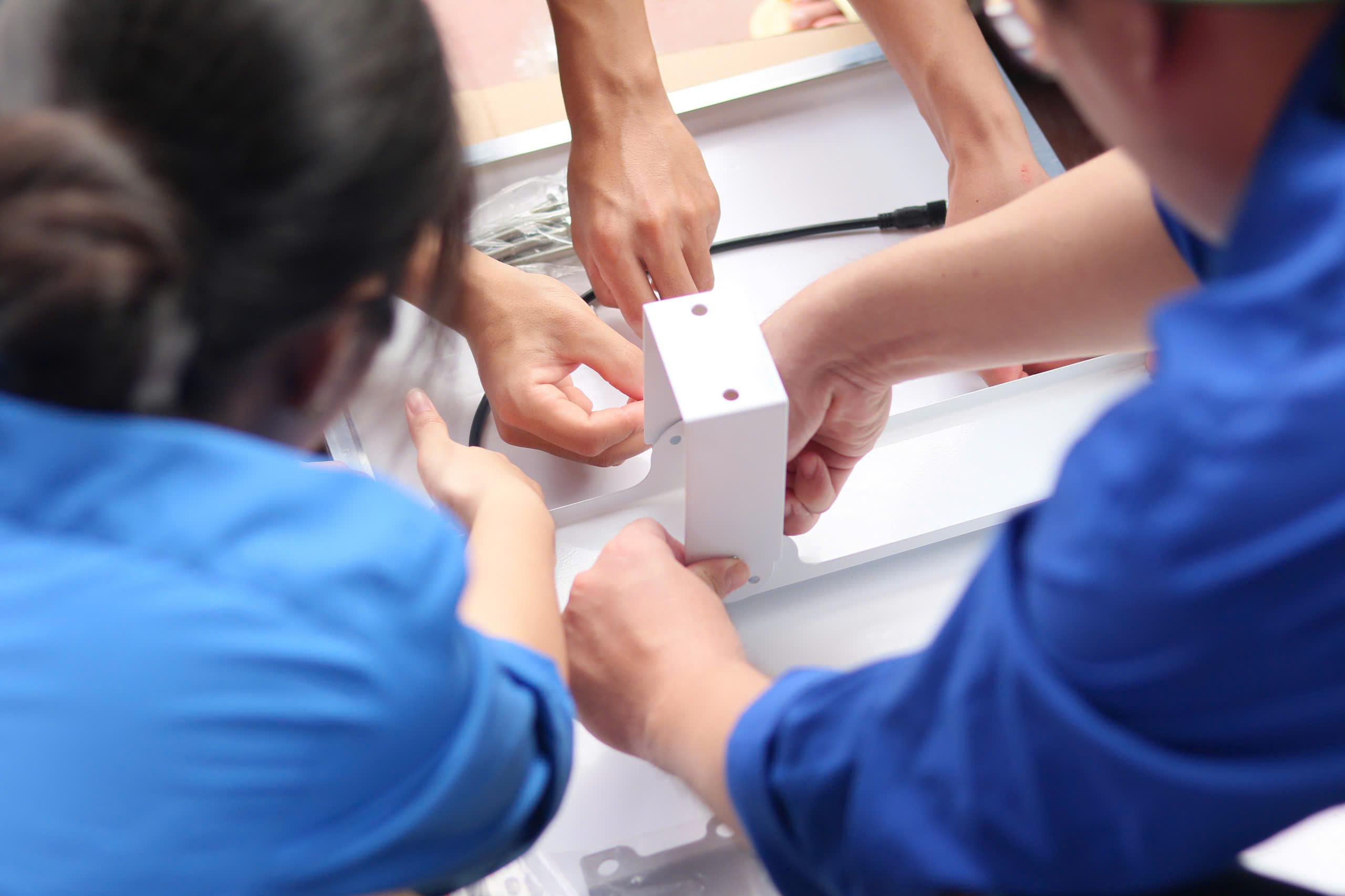 Bàn giao công trình thắp sáng